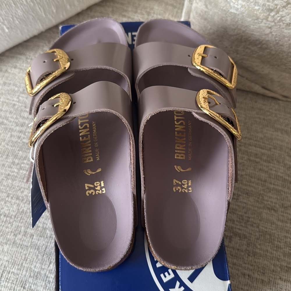 NWT Birkenstock Arizona Big Hammered Buckle High Shine Sandals Faded Purple - Picture 12 of 15